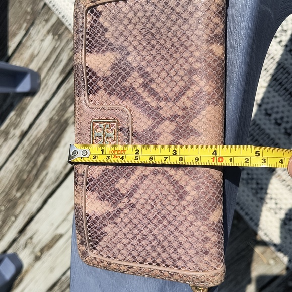 Tory Burch Wallet Leather Snake Print Continental Zip Gold Logos Pulls 8"x4"Rare - Picture 9 of 10